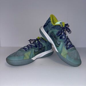 Nike Kyrie Flytrap 5 Ocean Cube Basketball Mid Sneakers Shoes Size 5Y DD0340-300